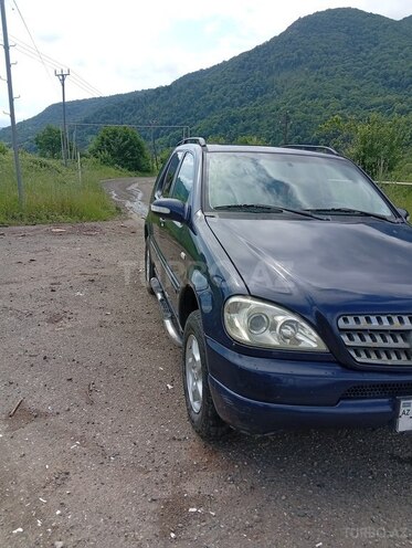 Mercedes ML 320-6