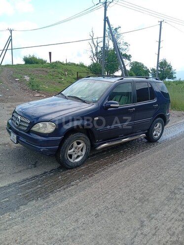 Mercedes ML 320-8