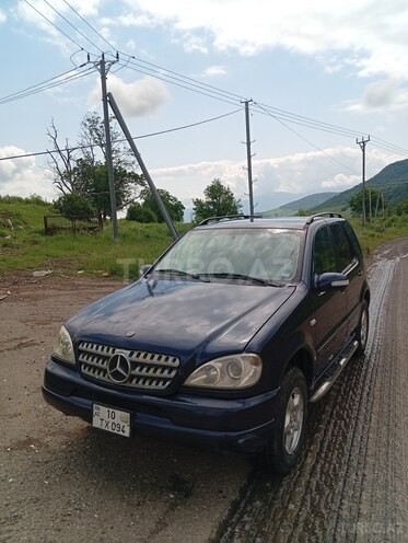 Mercedes ML 320-5