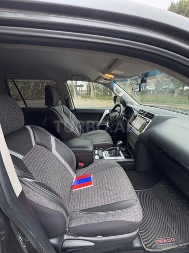 Toyota Land Cruiser Prado-8