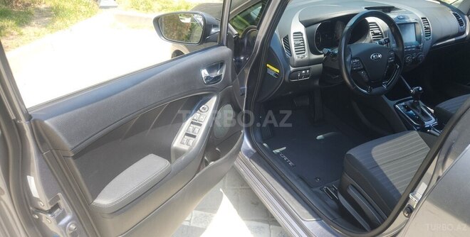 Kia Forte-11