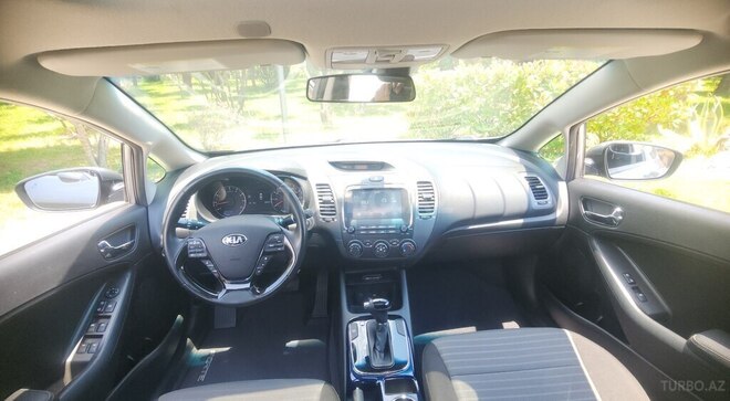 Kia Forte-10