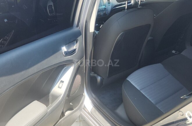 Kia Forte-12