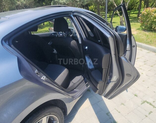 Kia Forte-14
