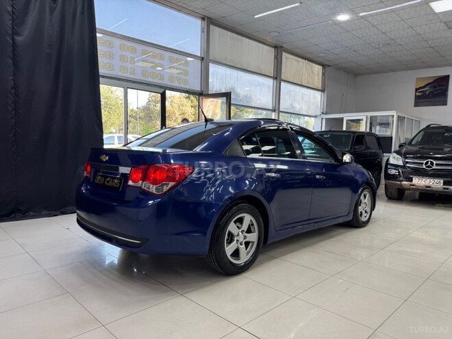Chevrolet Cruze-10
