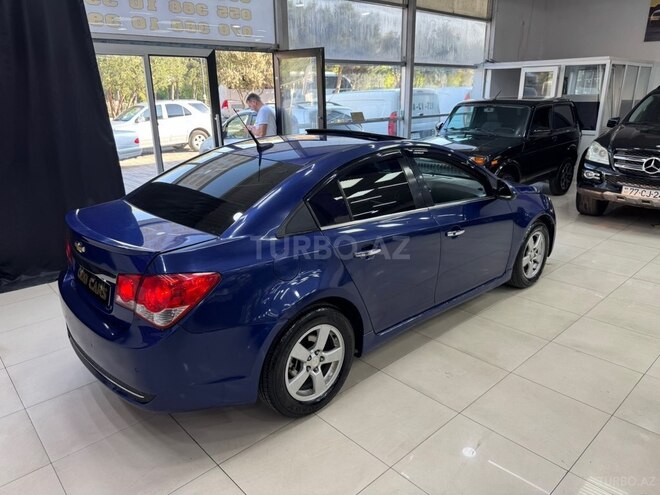 Chevrolet Cruze-11