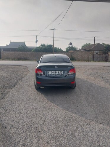 Hyundai Accent-8