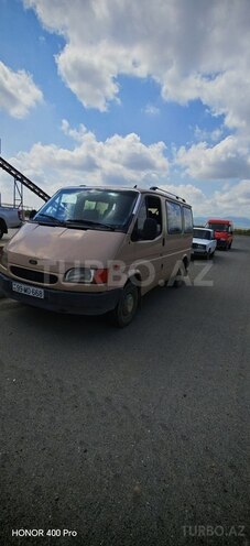 Ford Transit-1