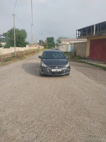 Hyundai Accent-1