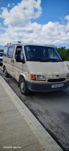 Ford Transit-2