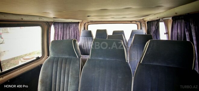 Ford Transit-6