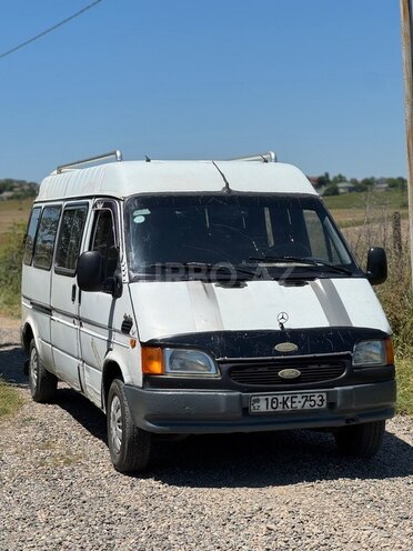 Ford Transit-1