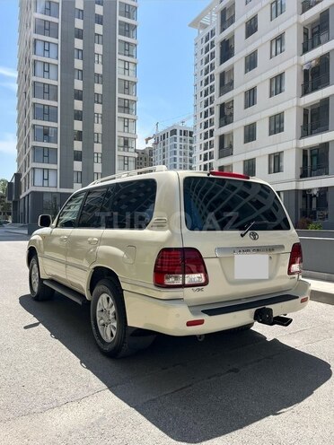 Toyota Land Cruiser-5