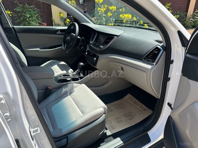 Hyundai Tucson-11