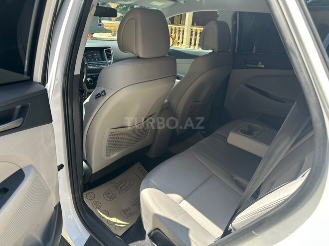 Hyundai Tucson-13