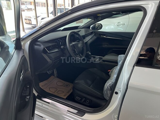 Toyota Camry-8