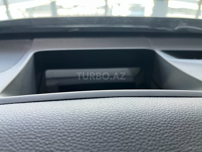 Toyota Camry-12