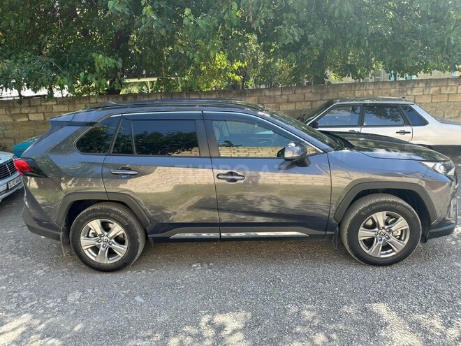 Toyota RAV4-4