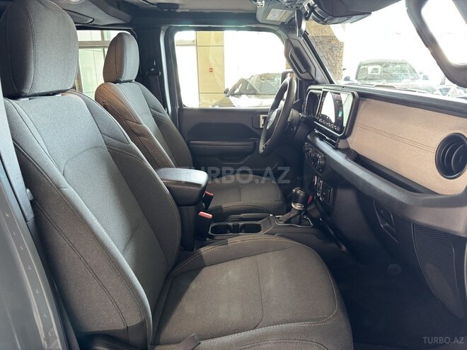 Jeep Wrangler-14