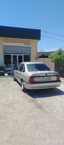 Opel Vectra-6
