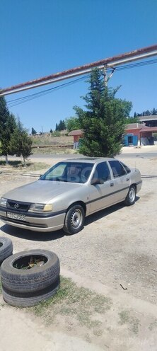 Opel Vectra-3