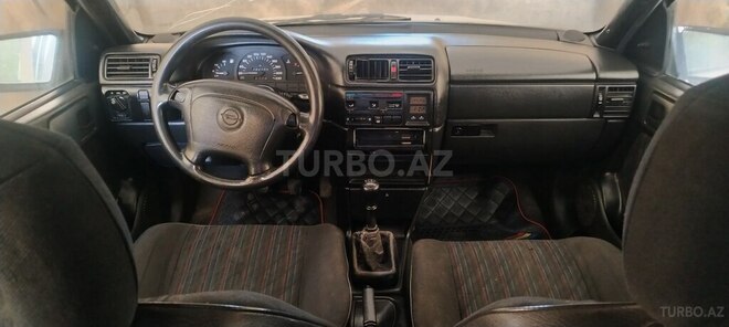 Opel Vectra-11