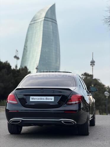 Mercedes E 220 d-2