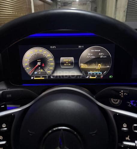 Mercedes E 220 d-4