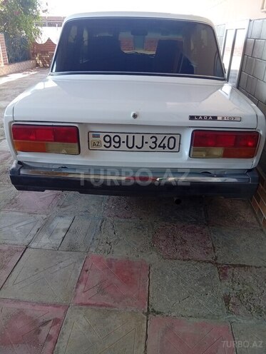 LADA (VAZ) 2107-2