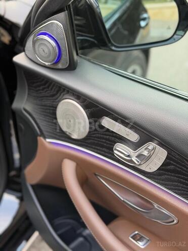 Mercedes E 220 d-11