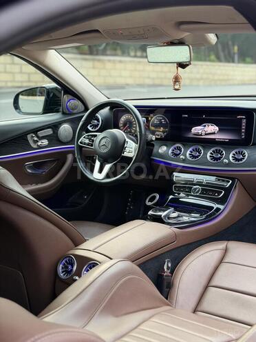 Mercedes E 220 d-12