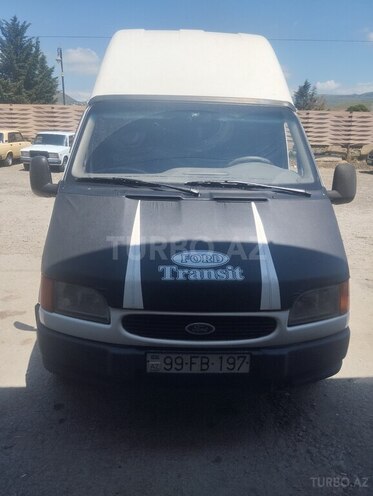 Ford Transit-1