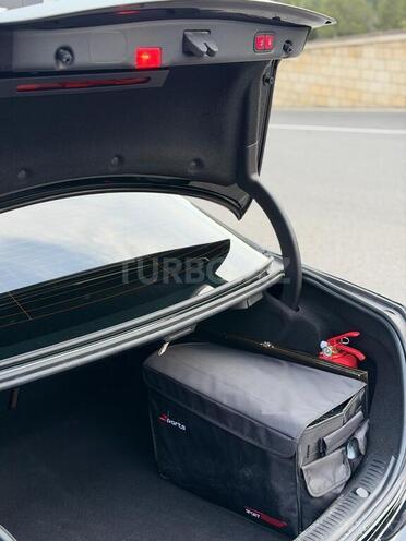 Mercedes E 220 d-16