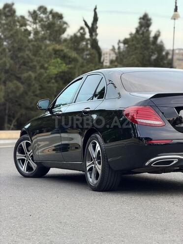 Mercedes E 220 d-17