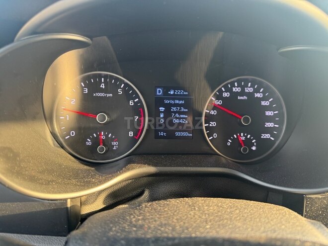 Kia Rio-11