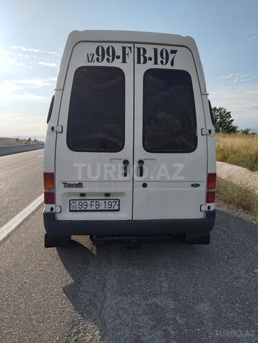 Ford Transit-2
