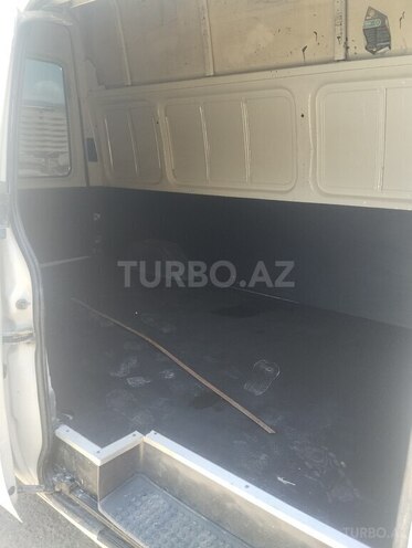 Ford Transit-6
