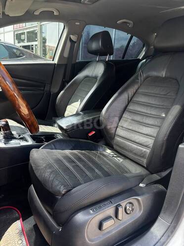 Volkswagen Passat-11