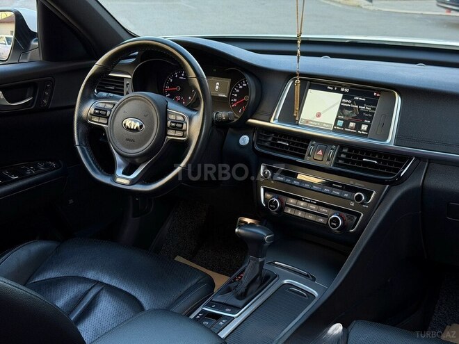 Kia K5-3