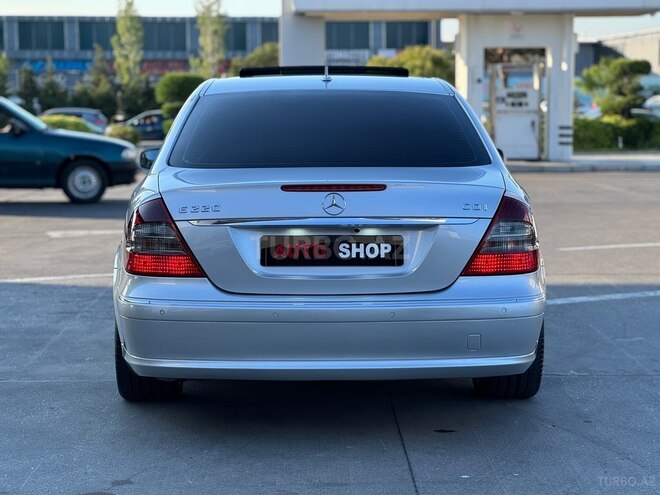 Mercedes E 220-6
