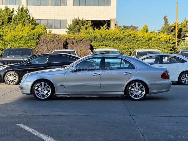 Mercedes E 220-13