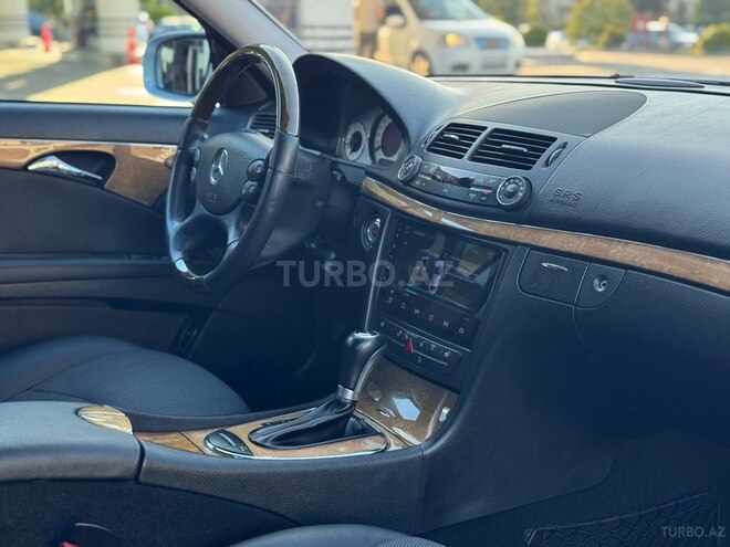 Mercedes E 220-25