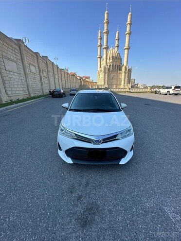 Toyota Corolla Axio-1
