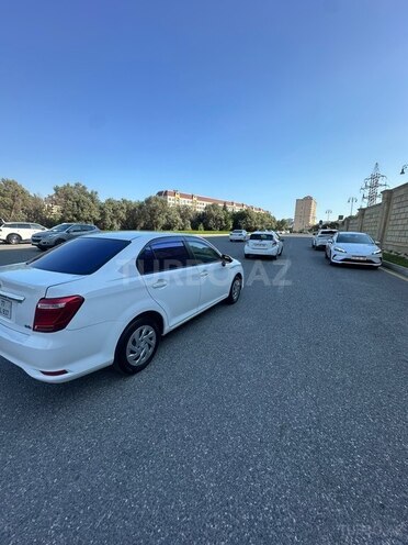 Toyota Corolla Axio-8