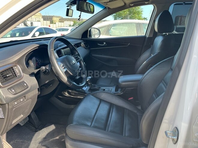 Kia Sorento-16