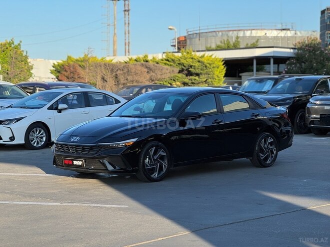 Hyundai Elantra-12