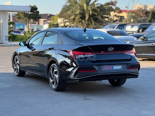 Hyundai Elantra-7