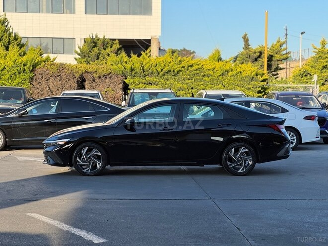 Hyundai Elantra-10
