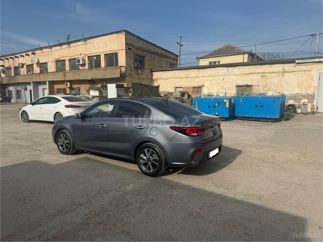 Kia Rio-4
