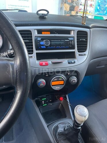 Kia Rio-4